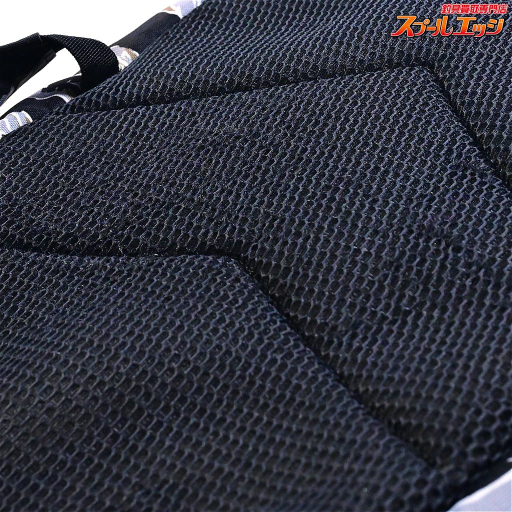 【スイムベイトアンダーグラウンドxスーパーベイト】 タンクバッグ タイガーカモ SWIMBAIT UNDERGROUNDxSUPERBAIT TANKBAG K_100