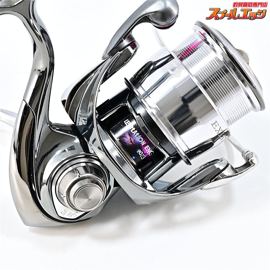 【ダイワ】 23イグジスト SF 2000SS-P レビテーションエンジニアリングチューニングラインローラーパープル&ウッドノブ装着 同社軽巻きチューン済 DAIWA EXIST