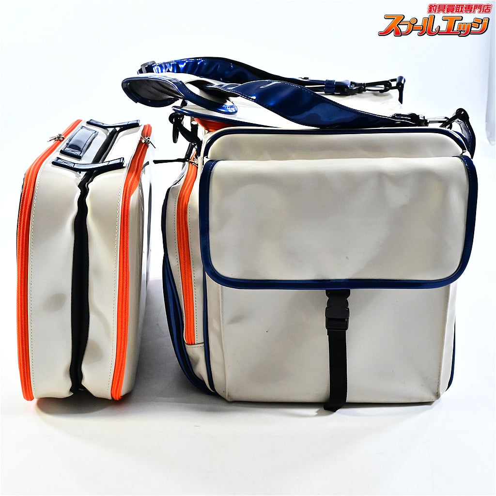 【がまかつ】 がまへら ライトバッグ4 GB392 & ライトクッション4 GM2580 PVC素材 ホワイト/ブルー GAMAKATSU LIGHT-BAG へらバッグ へらクッション K_162