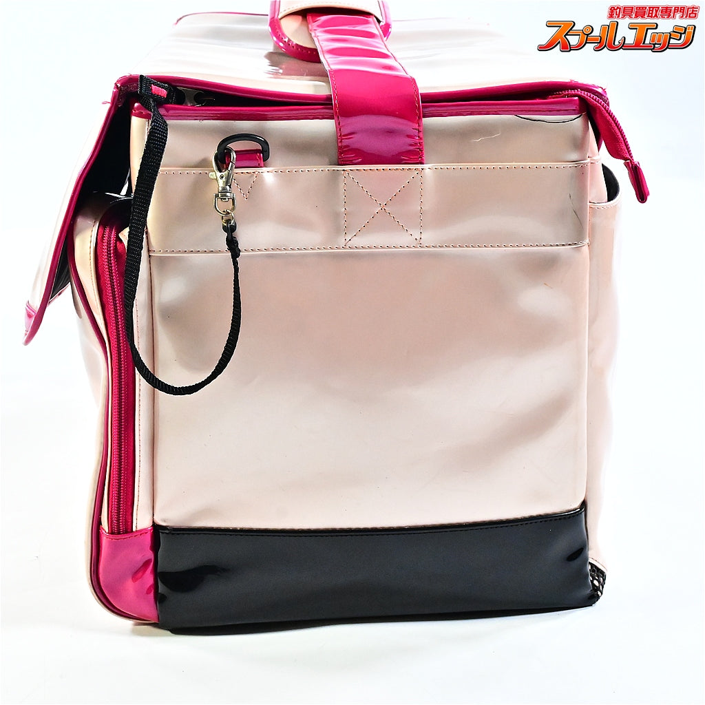 【がまかつ】 がまへら ライトバッグ3 III GB-302 PVC素材 サクラ GAMAKATSU LIGHT-BAG へらバッグ K_165