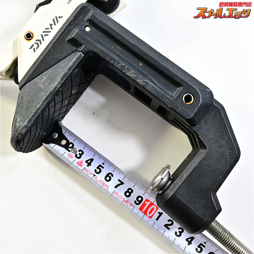 【ダイワ】 ライトホルダー 90CH ホワイト ロッドキーパー ロッドクランプ 竿受 DAIWA LIGHT-HOLDER K_060