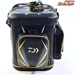 【ダイワ】 トーナメント クールバッグ 38D ゴールドブラック DAIWA TOURNAMENT COOL BAG K_164