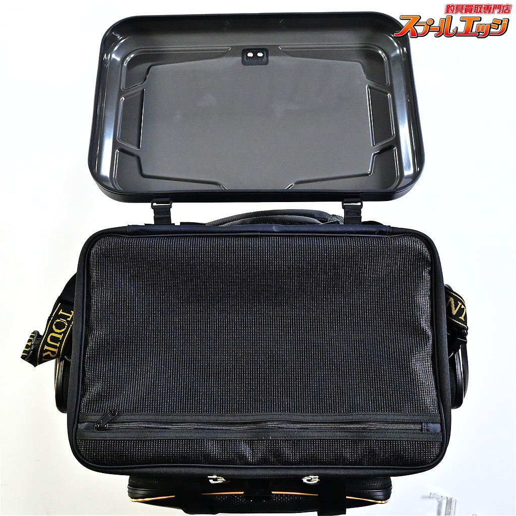 【ダイワ】 トーナメント クールバッグ 38D ゴールドブラック 約35x52x34cm DAIWA TOURNAMENT COOL-BAG K_160