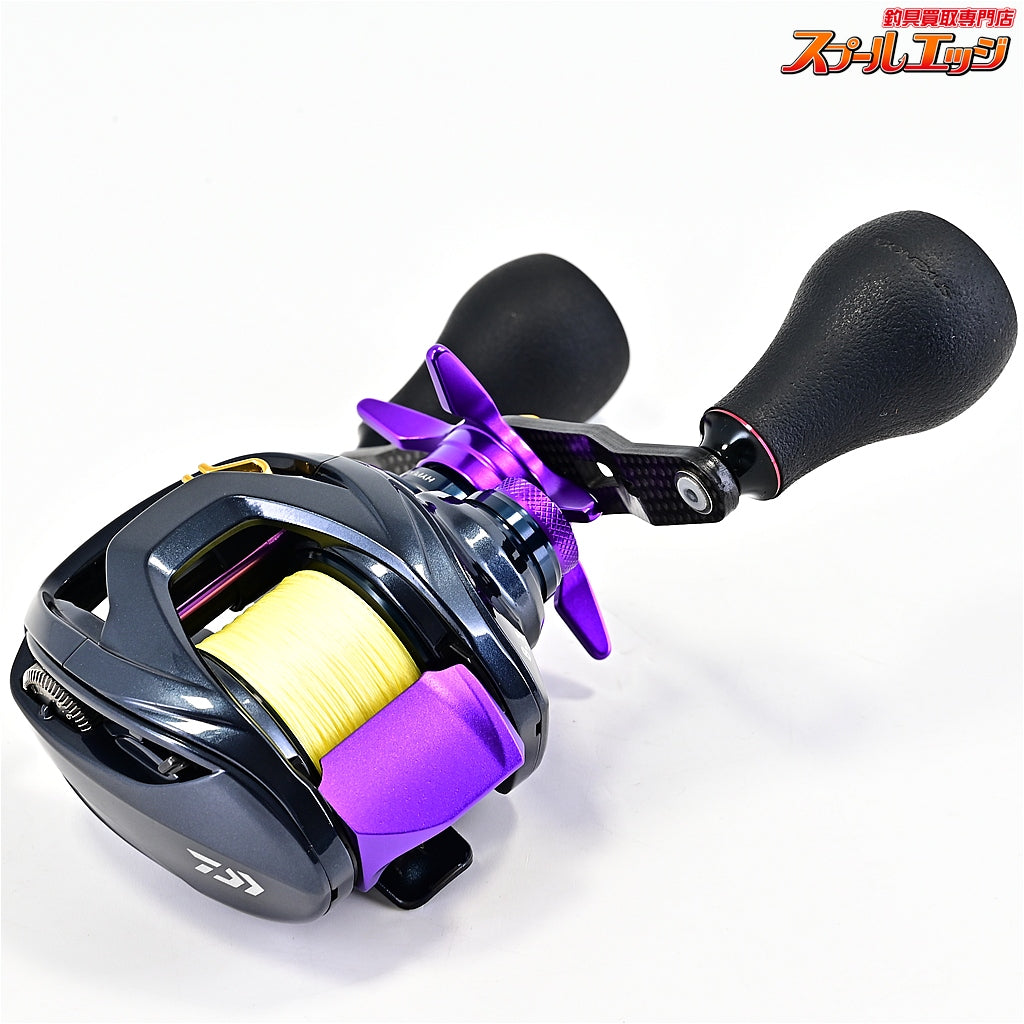 【ダイワ】 21スティーズ A TW HLC 8.1R SLPW MCスタードラグパープル&KDWオフセットクラッチ ディープパープル&ゴメクサス カーボンクランクカスタムハンドル 105mm TPEハンドルノブ&カラーパーツ装着 DAIWA STEEZ