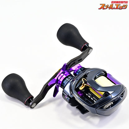 【ダイワ】 21スティーズ A TW HLC 8.1R SLPW MCスタードラグパープル&KDWオフセットクラッチ ディープパープル&ゴメクサス カーボンクランクカスタムハンドル 105mm TPEハンドルノブ&カラーパーツ装着 DAIWA STEEZ