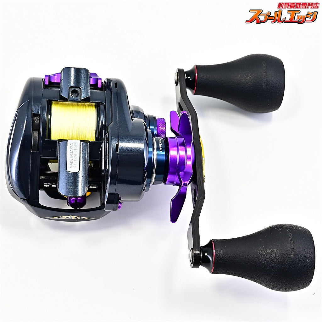 【ダイワ】 21スティーズ A TW HLC 8.1R SLPW MCスタードラグパープル&KDWオフセットクラッチ ディープパープル&ゴメクサス カーボンクランクカスタムハンドル 105mm TPEハンドルノブ&カラーパーツ装着 DAIWA STEEZ