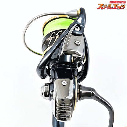 【ダイワ】 22カルディアSW 4000D-CXH ゴメクサス CA27TNBK コルクハンドルノブ オールブラック装着 DAIWA CALDIA