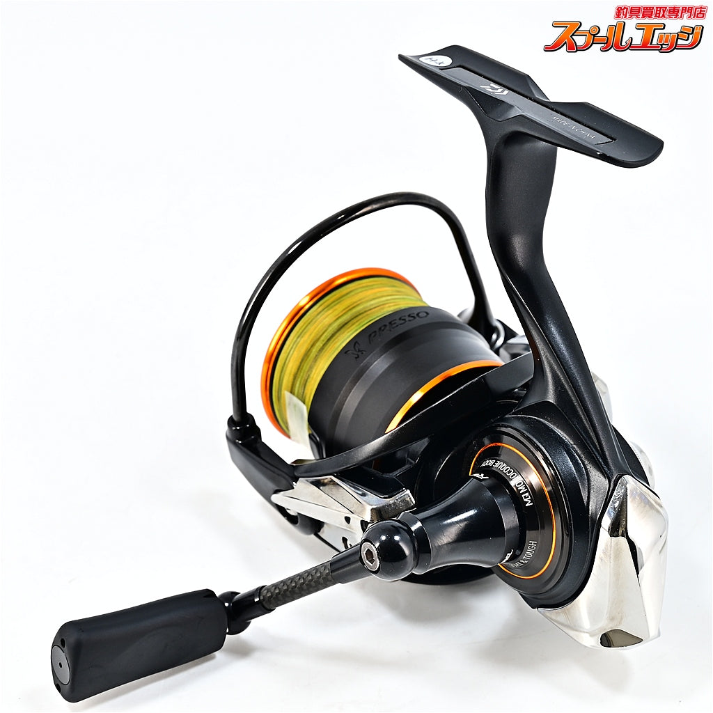 【ダイワ】 21プレッソ LT 2000SS-P リバイブ ファンネル カーボンハンドル RF42.5DA-FB フルブラック キャスティング限定 アルカスラインローラーシステムキット装着 DAIWA PRESSO