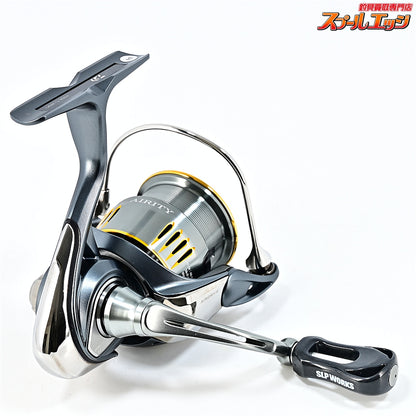 【ダイワ】 23エアリティ LT 2500S-XH SLPW Iシェイプザイオンノブ クリアブラック装着 MTCW ボディーバンパーシャフト1壱改チタン/オーロラ付 DAIWA AIRTY