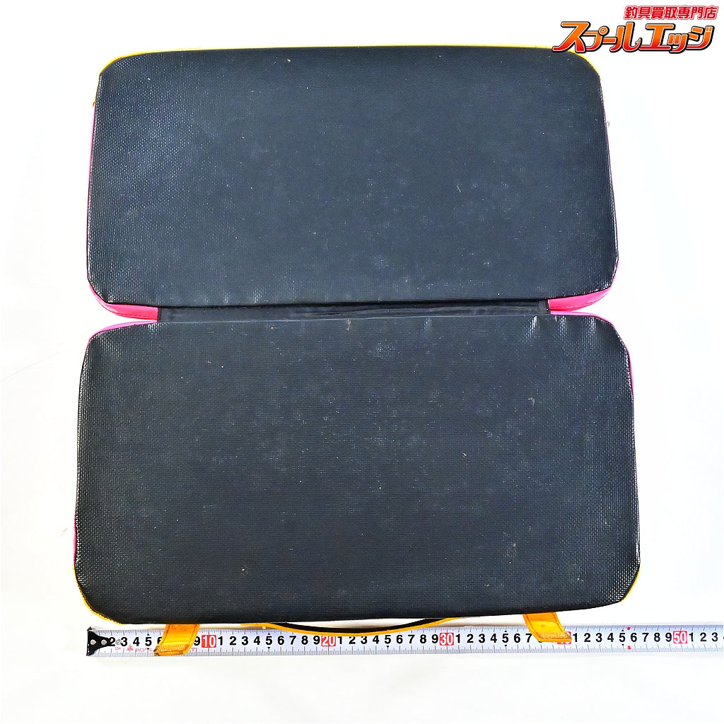 【がまかつ】 がまへら ライトバッグ2 へらバッグ PVC素材 イエロー/ピンク クッション付 GAMAKATSU LIGHT-BAG II K_192