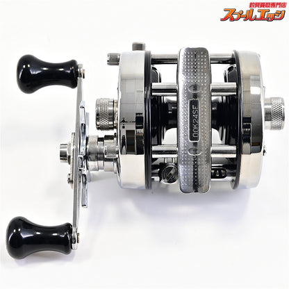 【アブガルシアxディスプラウト】 アンバサダー 5501CS ロケット ミラークローム FN.00K24SE Abu GarciaxDAYSPROUT Ambassadeur ROCKET Mirror Chrome