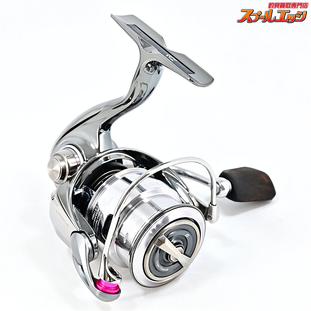 【ダイワ】 23イグジスト SF 2000SS-P レビテーションエンジニアリングチューニングラインローラーパープル&ウッドノブ装着 同社軽巻きチューン済 DAIWA EXIST