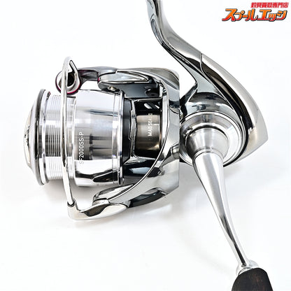 【ダイワ】 23イグジスト SF 2000SS-P レビテーションエンジニアリングチューニングラインローラーパープル&ウッドノブ装着 同社軽巻きチューン済 DAIWA EXIST