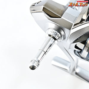 【シマノ】 23ストラディック C5000XG ゴメクサスリールスタンド装着 SHIMANO STRADIC