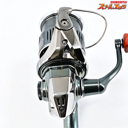 【シマノ】 22ステラ C2000SHG カスタムウッドハンドルノブ装着 SHIMANO STELLA