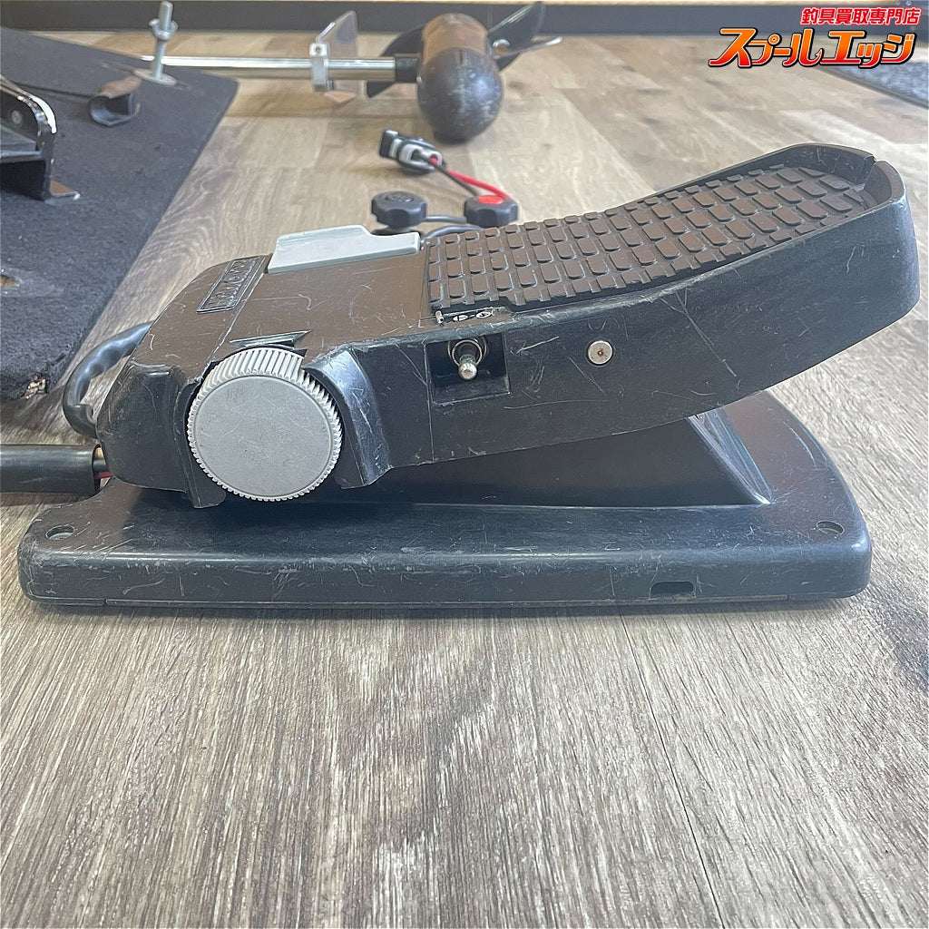 店頭受取のみ【モーターガイド】 フットコンエレキ デジタル 54LB 12V 無段階 シャフト長32インチ 約82cmにカット済 取付径35mm トロールパーフェクト&キャビテーションプレート&アンダーソンケーブル&マウントデッキ装着 Motor guide K_300