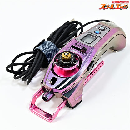【ダイワ】 クリスティア ワカサギ AIR マットピンクムーブ 限定仕様 ふんばるレッグプレートロング&アルミスプールAIR&ファクトリ−b クリスティアワカサギAIR用ステッカー装着 DAIWA CRYSTIA WAKASAGI