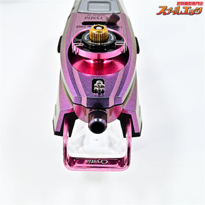 【ダイワ】 クリスティア ワカサギ AIR マットピンクムーブ 限定仕様 ふんばるレッグプレートロング&アルミスプールAIR&ファクトリ−b クリスティアワカサギAIR用ステッカー装着 DAIWA CRYSTIA WAKASAGI