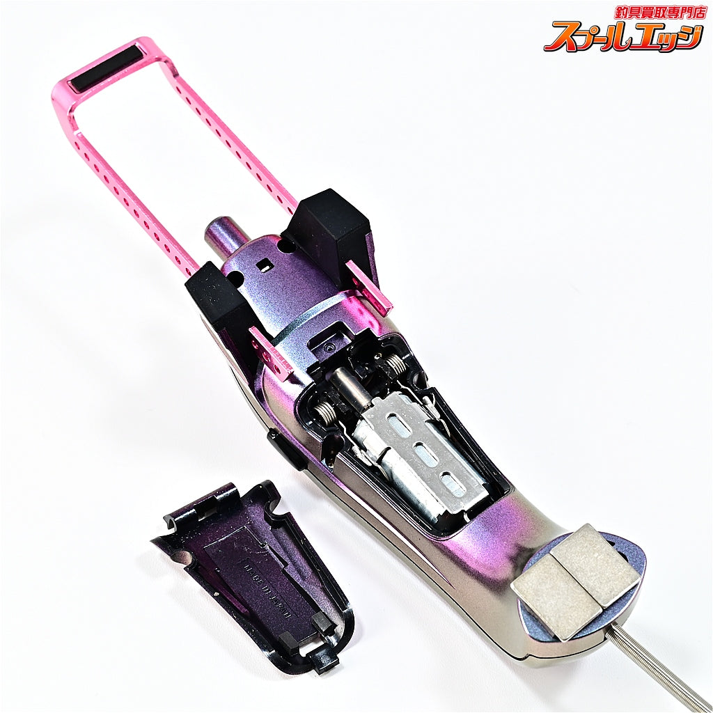 【ダイワ】 クリスティア ワカサギ AIR マットピンクムーブ 限定仕様 ふんばるレッグプレートロング&アルミスプールAIR&ファクトリ−b クリスティアワカサギAIR用ステッカー装着 DAIWA CRYSTIA WAKASAGI