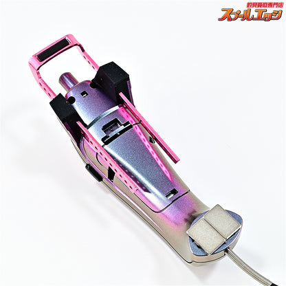 【ダイワ】 クリスティア ワカサギ AIR マットピンクムーブ 限定仕様 ふんばるレッグプレートロング&アルミスプールAIR&ファクトリ−b クリスティアワカサギAIR用ステッカー装着 DAIWA CRYSTIA WAKASAGI