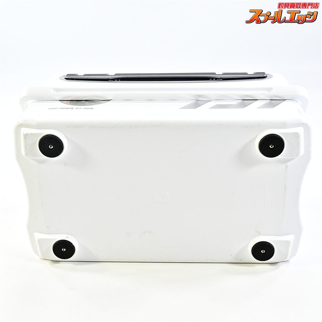 【ダイワ】 ライトトランク3 VSS 2000R シルバー 6面真空 クーラーボックス 20L DAIWA LIGHT-TRUNK III K_170