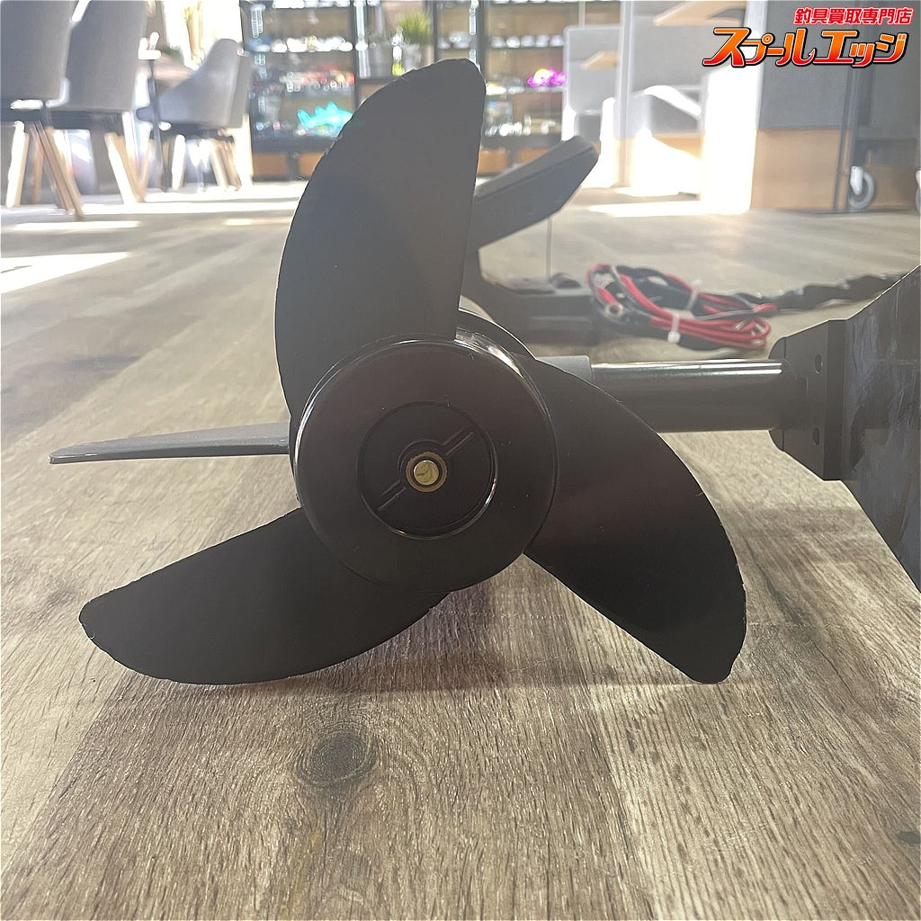店頭受取のみ【モーターガイド】 X3 デジタル 70lb 24V 32インチ 無段階変速 エレキ アンチキャビテーションプレート装着 MotorGuide K_300