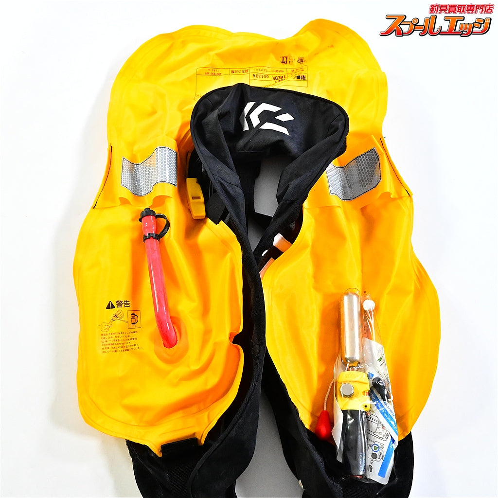 【ダイワ】 インフレータブル ライフジャケット DF-2608 ブラック 2018年5月製造分 桜マーク有 肩掛け DAIWA LIFE Jacket K_060