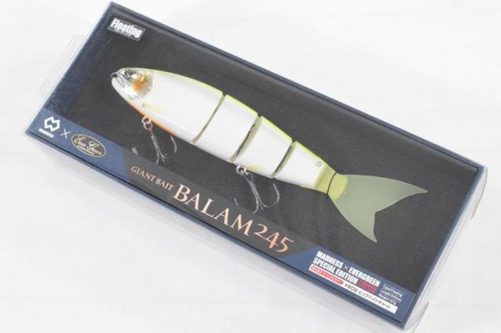 MADNESS GIANT BAIT BALAM245 バラム245 www.krzysztofbialy.com